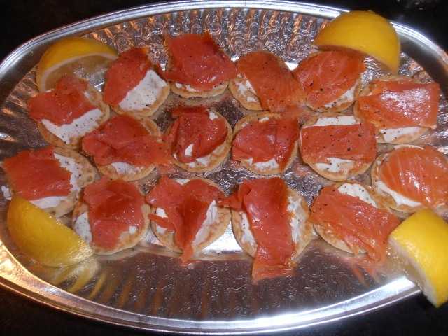 smoked salmon blinis