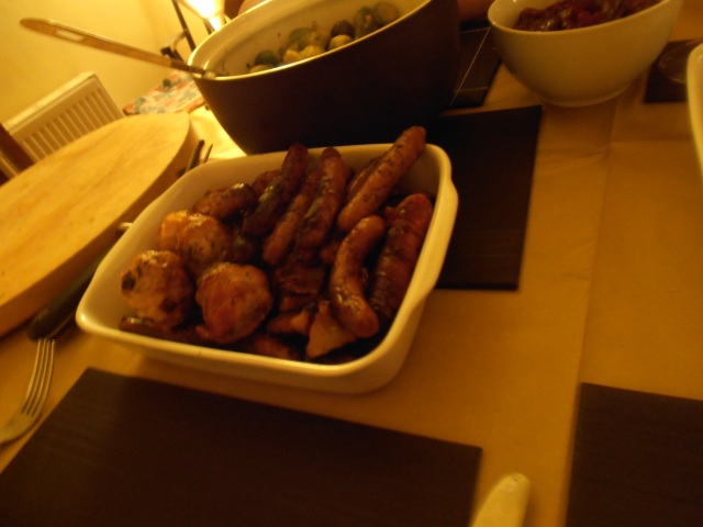 chipolatas, apples in blankets